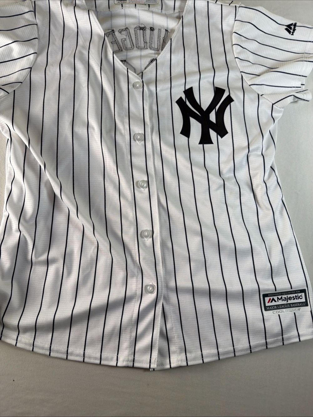 Majestic New York Yankees Women’s XL White Pinstripe Button-Front Jersey
